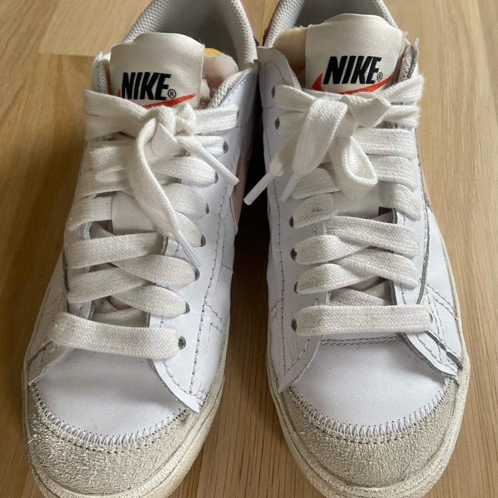 Nike Blazer Low , size 9.5, white with blush pink swoosh